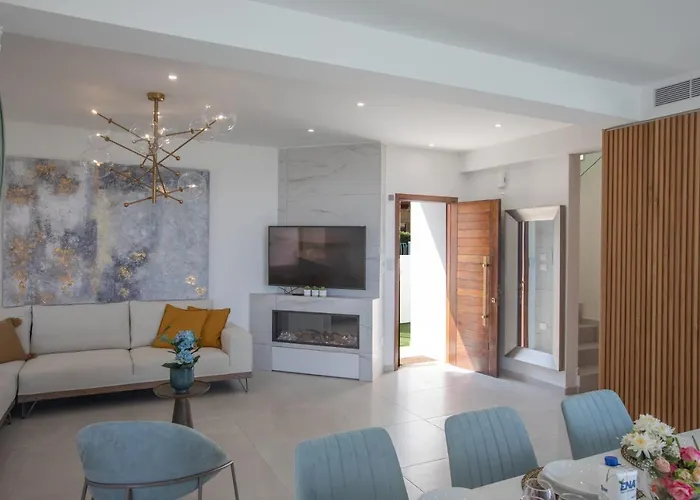 Artizan Seafront 5 *