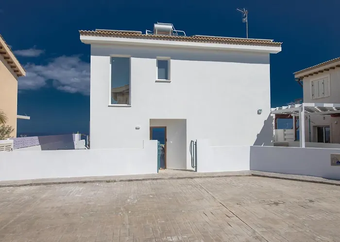 Villa Artizan Seafront 5 Protaras