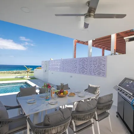Artizan Seafront 5 Villa *