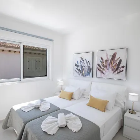 فيلة Artizan Seafront 5 *