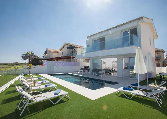 Artizan Seafront 5 *