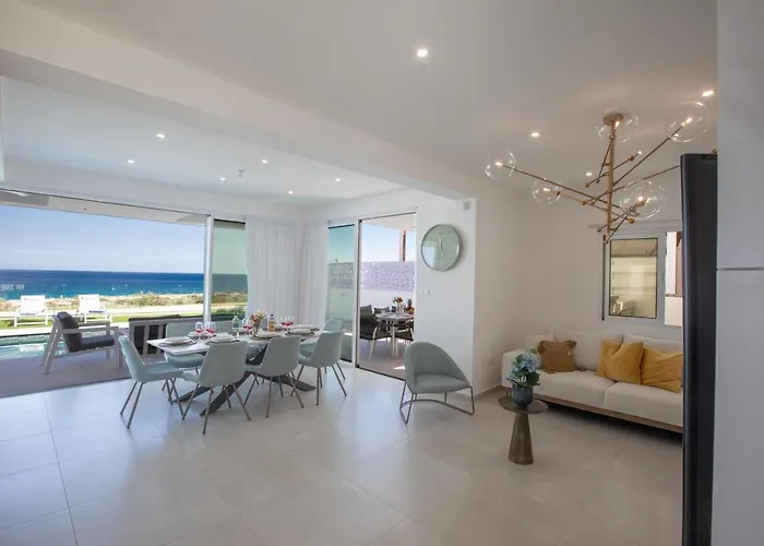 Artizan Seafront 5 *