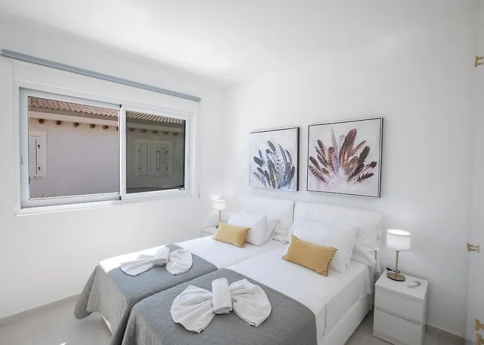 ヴィラ Artizan Seafront 5 *