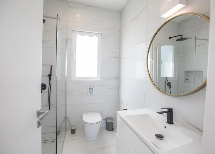 Artizan Seafront 5 プロタラス