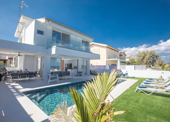 Artizan Seafront 5 *